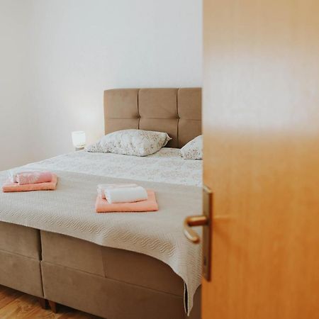 I&T Apartman Gospić Extérieur photo