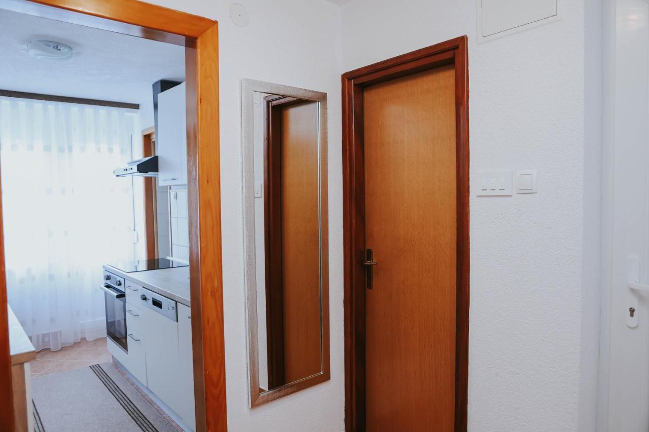 I&T Apartman Gospić Extérieur photo