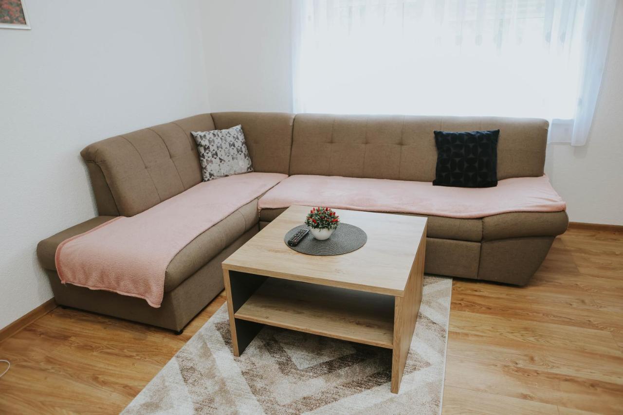 I&T Apartman Gospić Extérieur photo