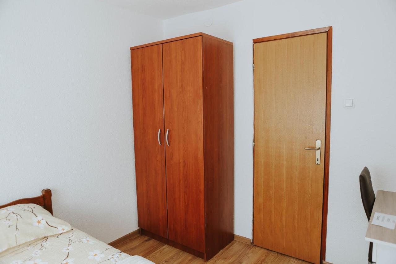 I&T Apartman Gospić Extérieur photo