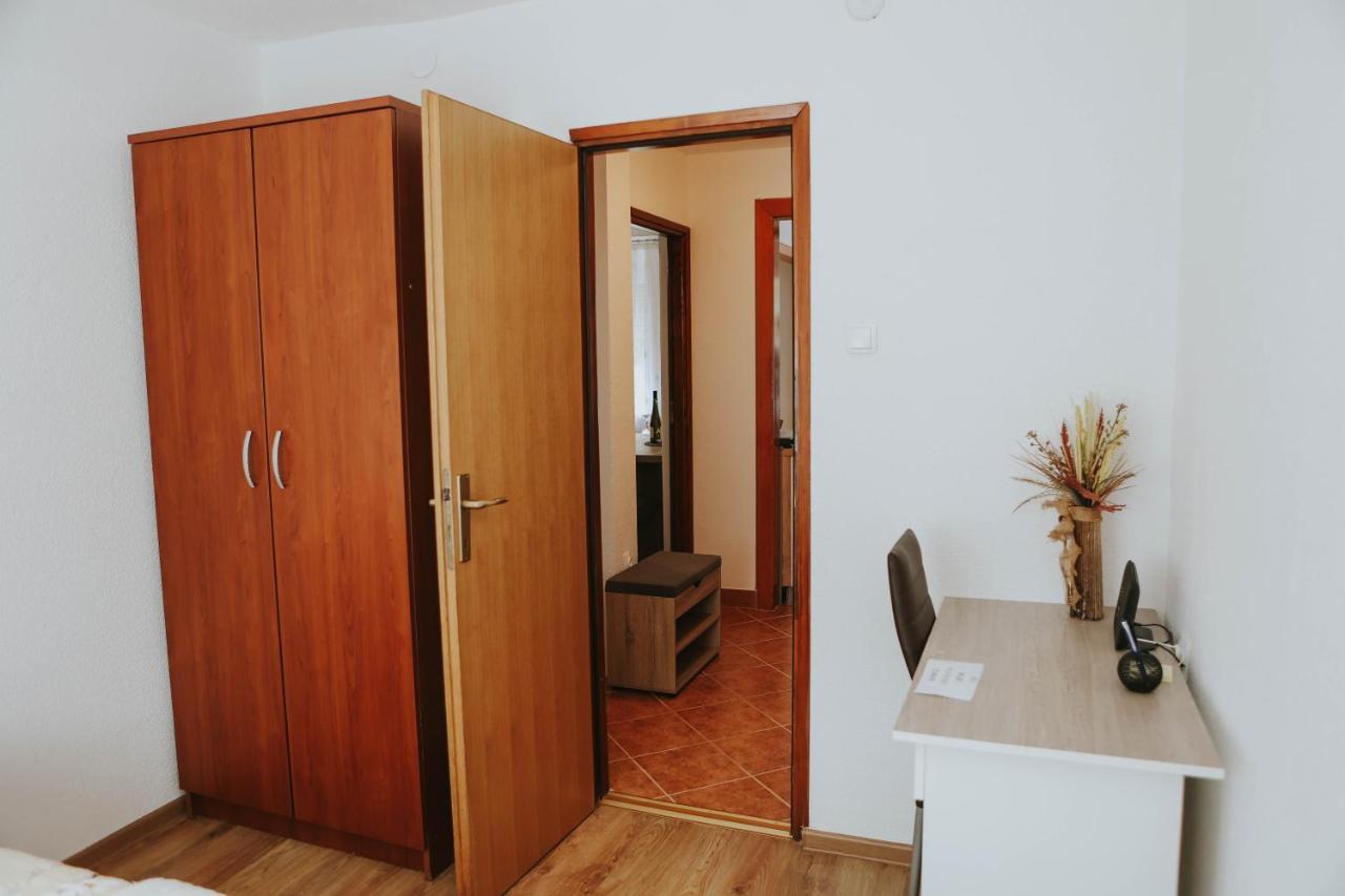 I&T Apartman Gospić Extérieur photo