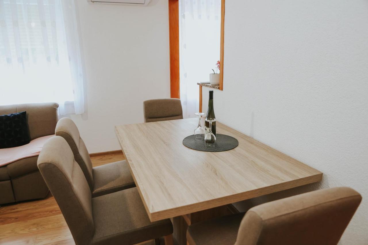 I&T Apartman Gospić Extérieur photo