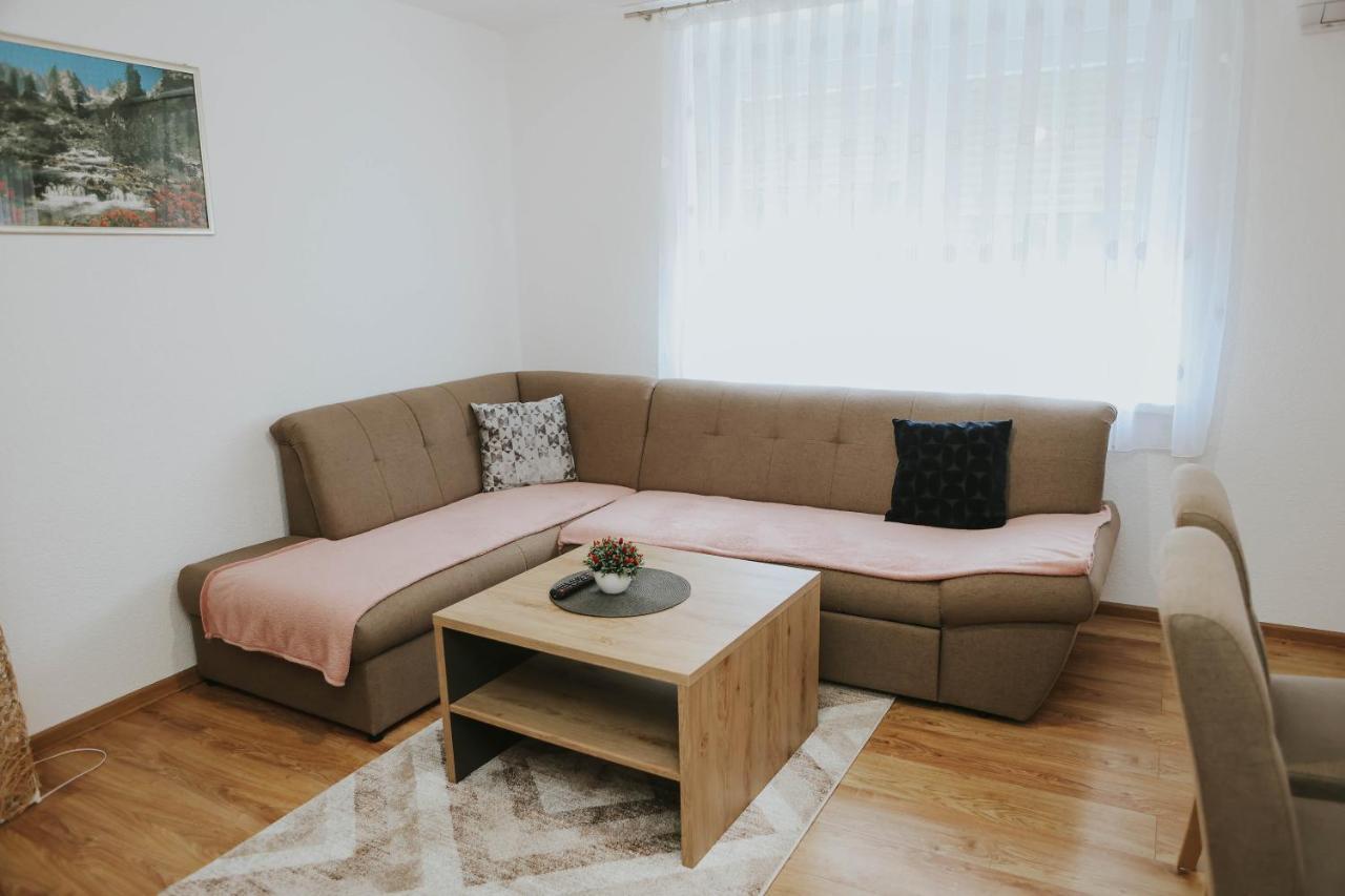 I&T Apartman Gospić Extérieur photo